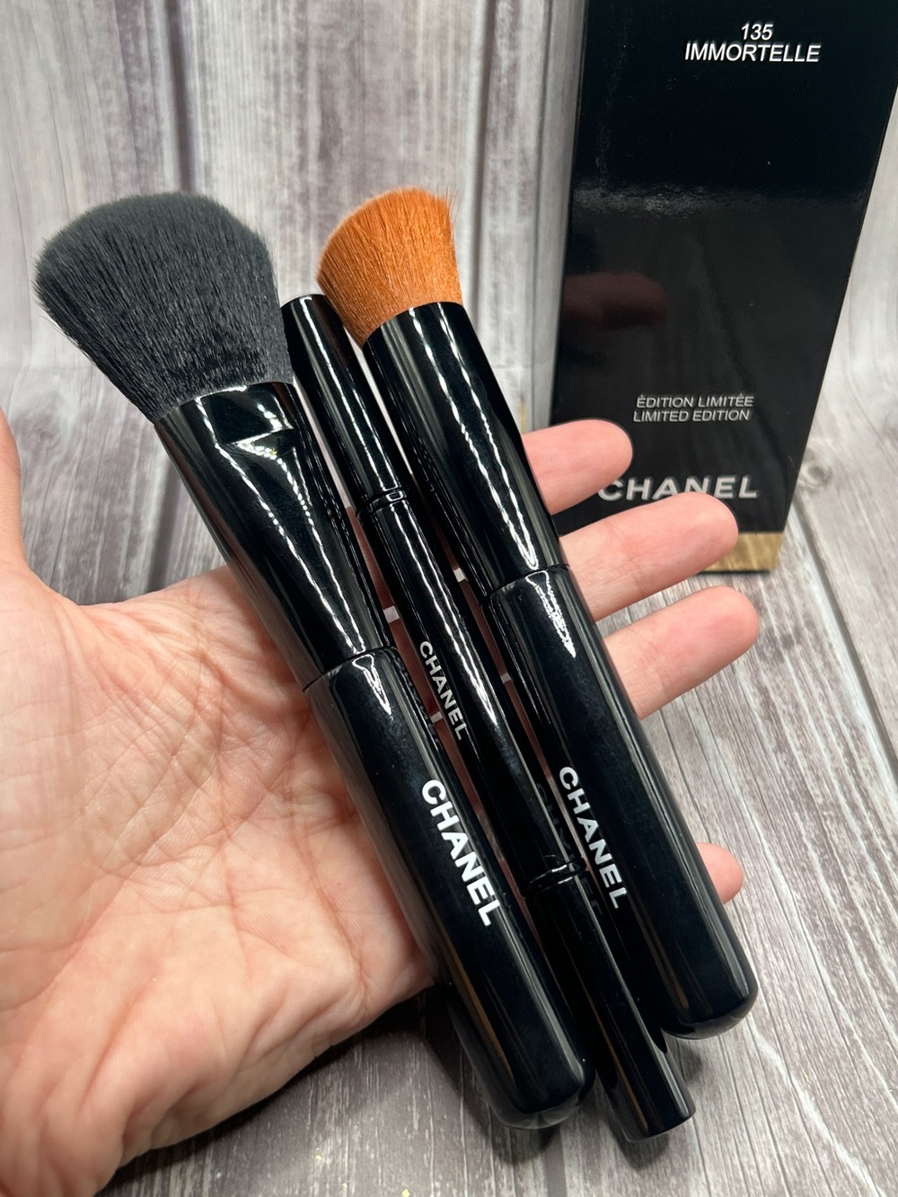 NIB CHANEL Limited Edition Set of 3 Makeup Brushes w/ Case Purple 135 Immortelle - Picture 10 of 14